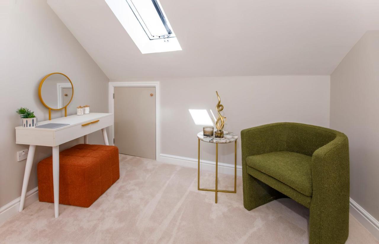 Crescent Court Modern And Luxurious *