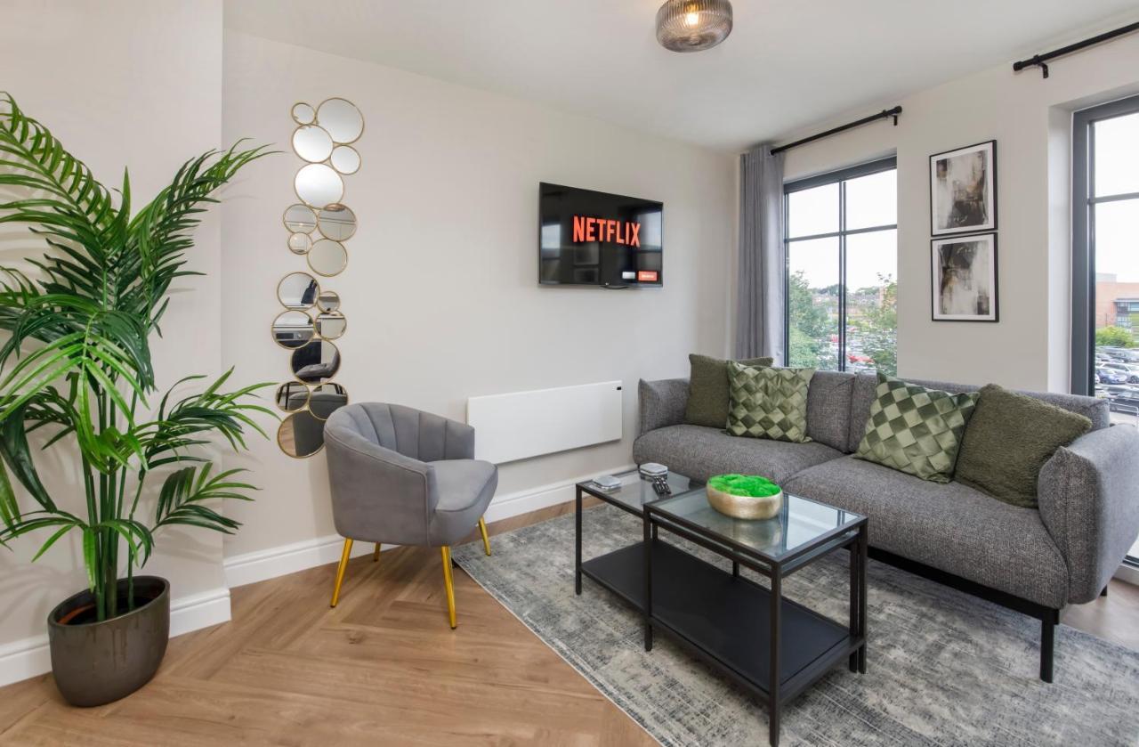 Crescent Court Modern And Luxurious *