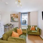 Crescent Court Modern And Luxurious Apartments York